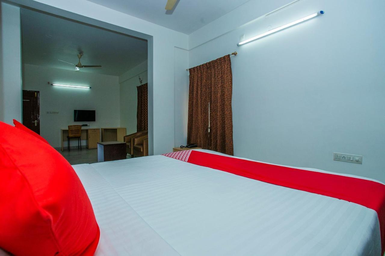 Capital O 5379 The Roy Grand Inns Bangalore Ngoại thất bức ảnh
