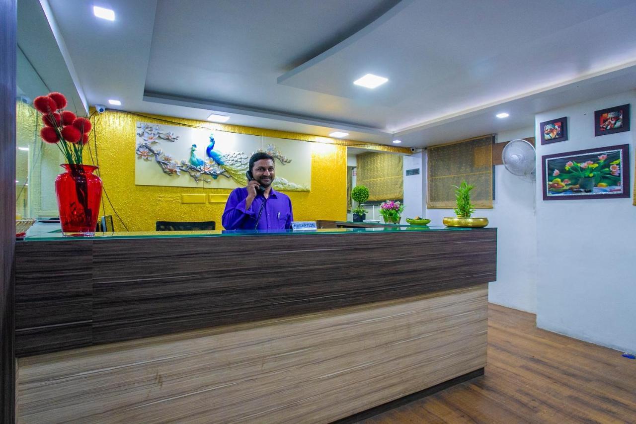 Capital O 5379 The Roy Grand Inns Bangalore Ngoại thất bức ảnh