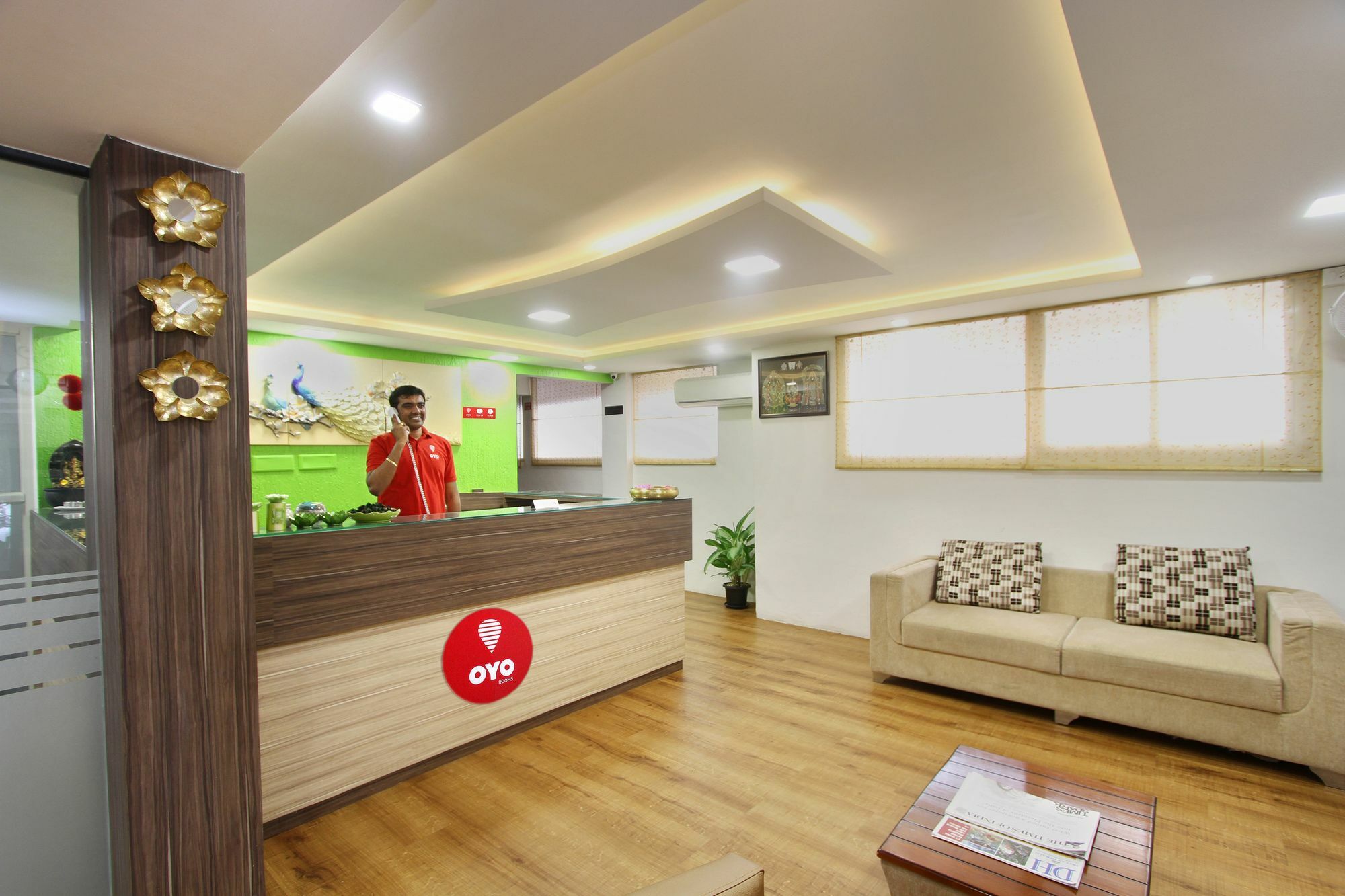 Capital O 5379 The Roy Grand Inns Bangalore Ngoại thất bức ảnh