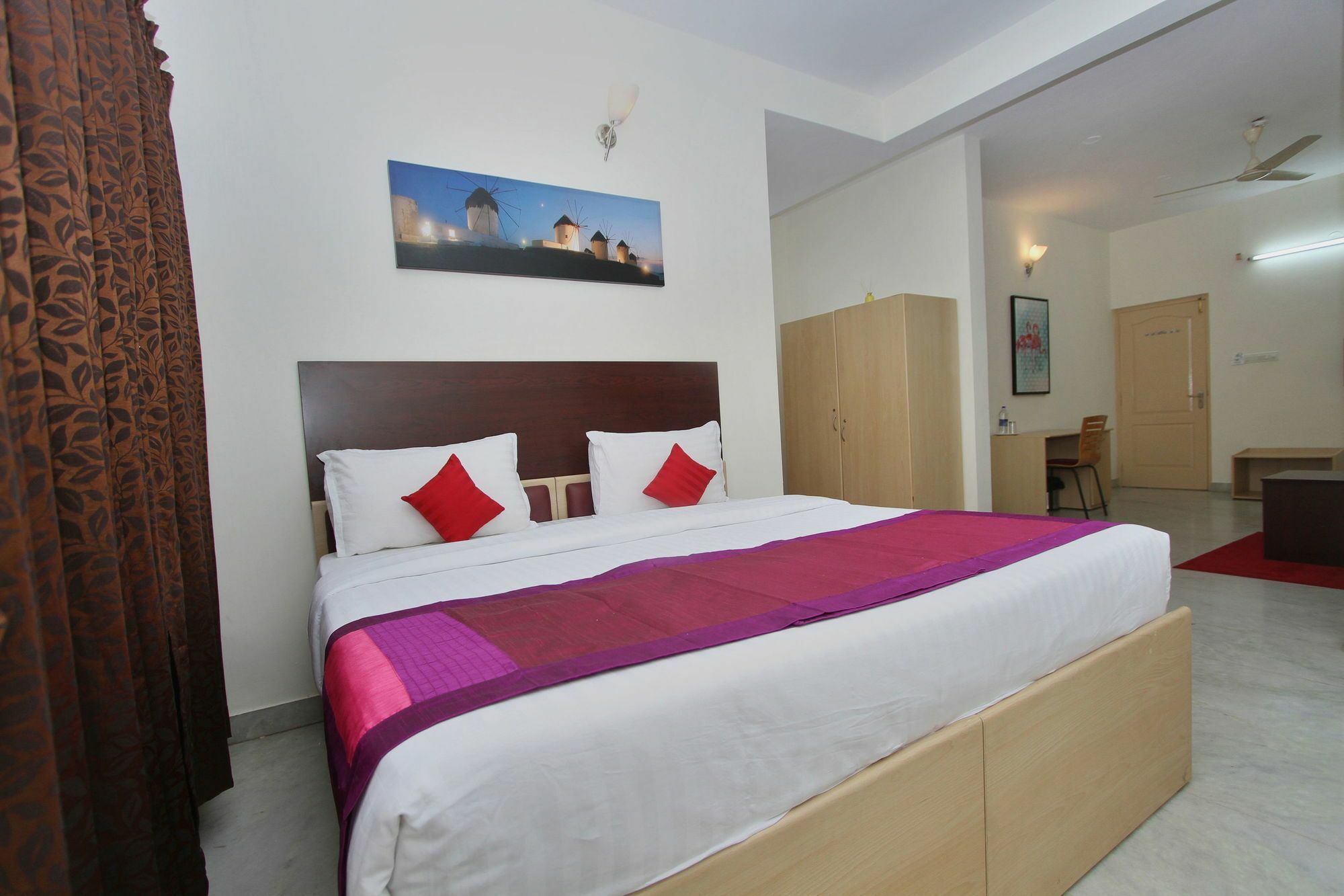 Capital O 5379 The Roy Grand Inns Bangalore Ngoại thất bức ảnh